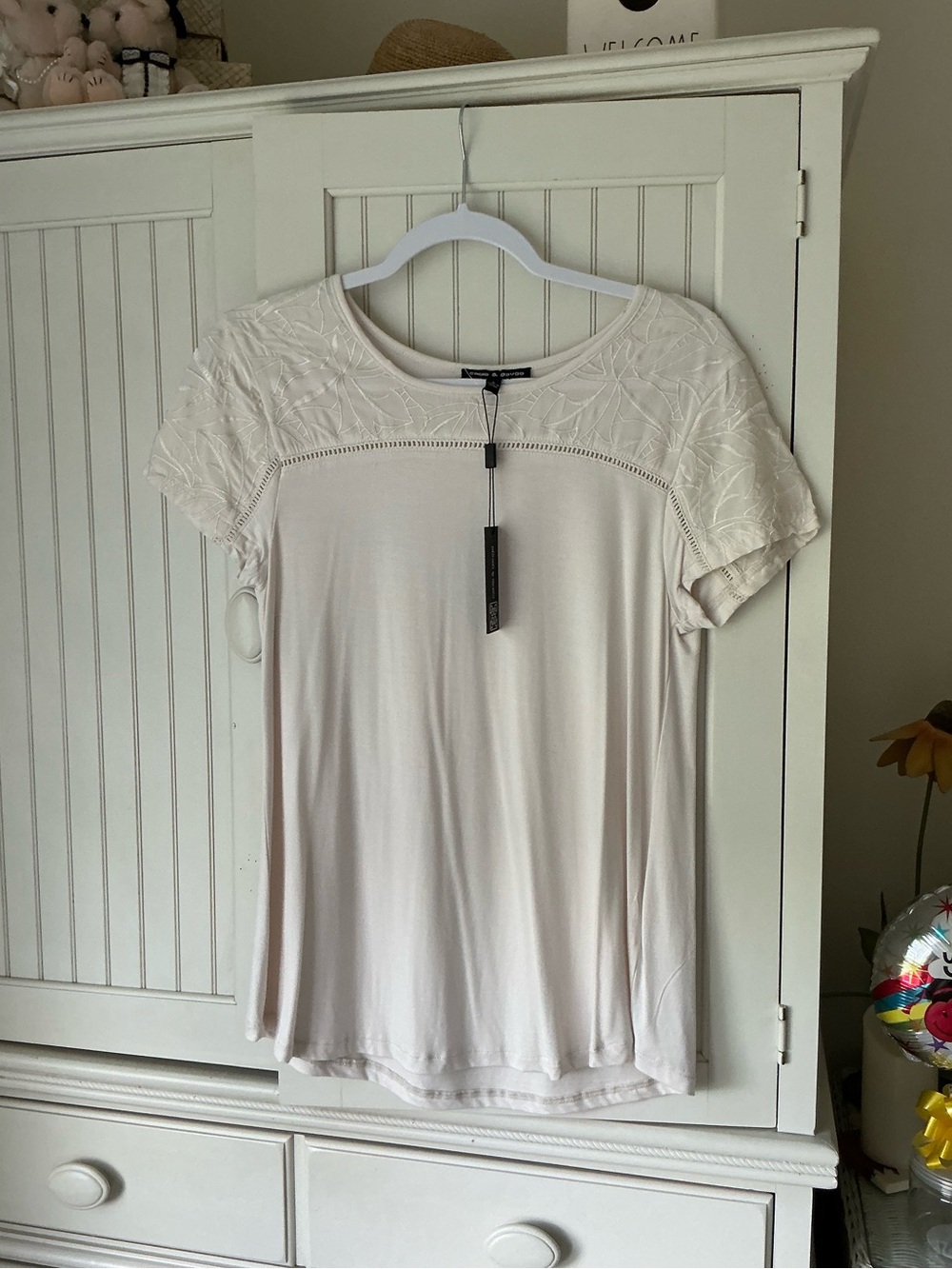NWT Lovely Short Sleeve Ivory Embroidered Yoke Top ☀️